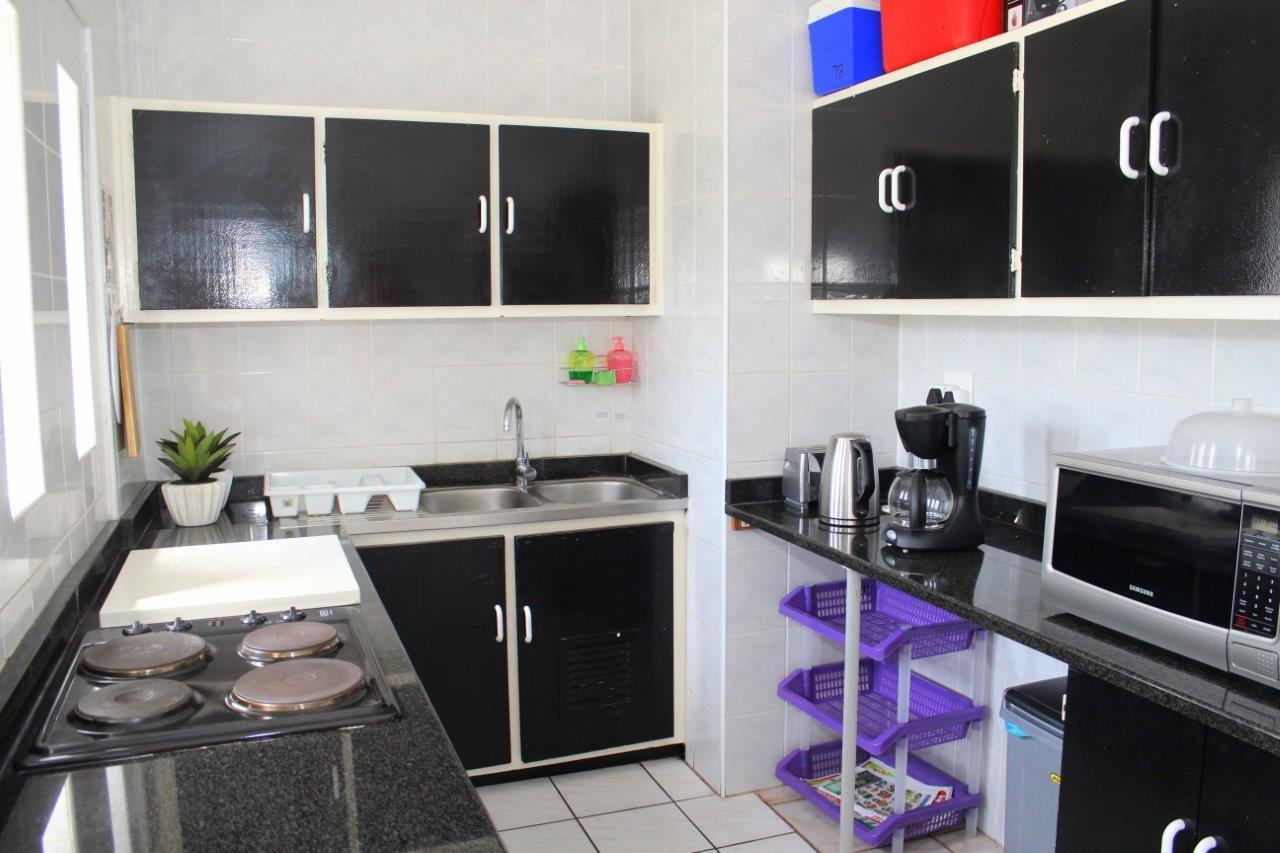 Silver Dolphin Holidays Appartement Amanzimtoti Buitenkant foto