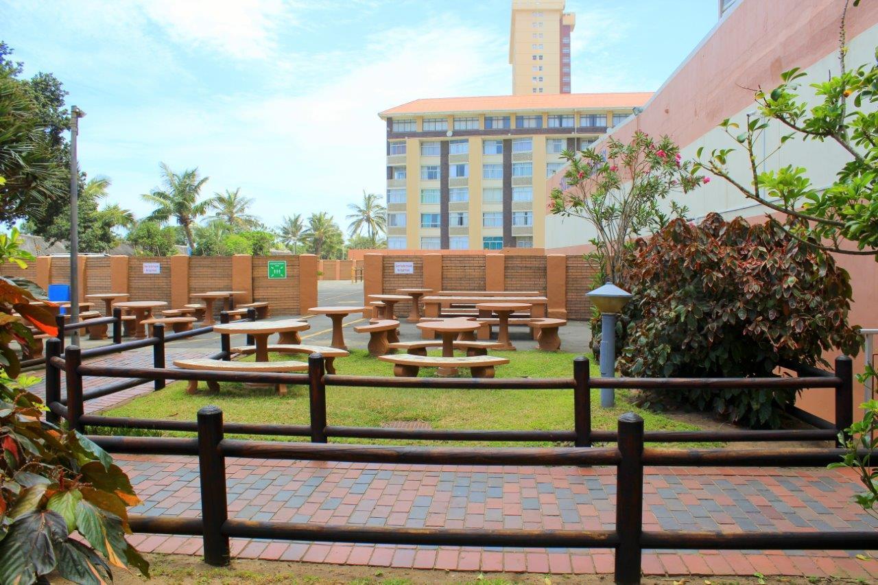 Silver Dolphin Holidays Appartement Amanzimtoti Buitenkant foto